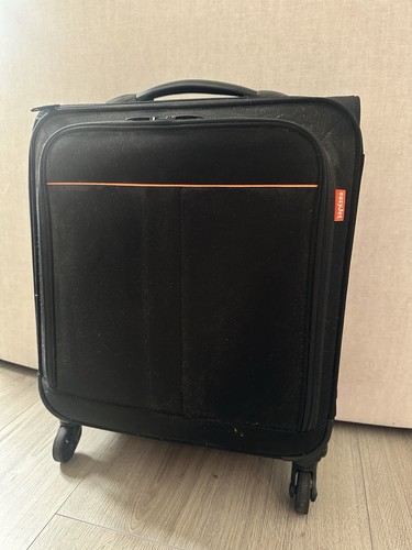 Easyjet cabin crew - carry, on