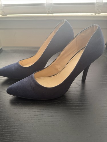 Used cabin crew navy court - used,